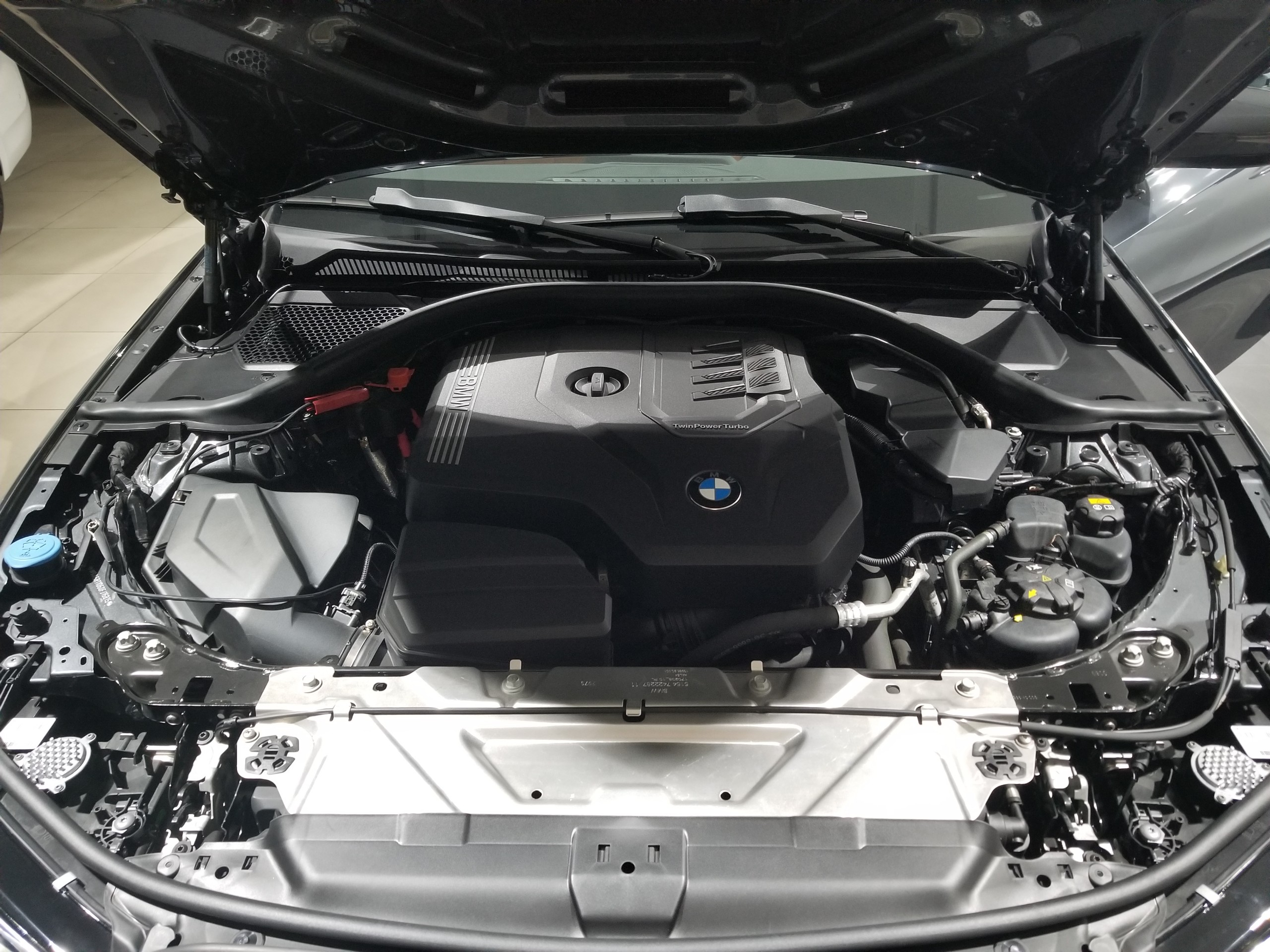 Động cơ BMW 430i Convertible 2021.