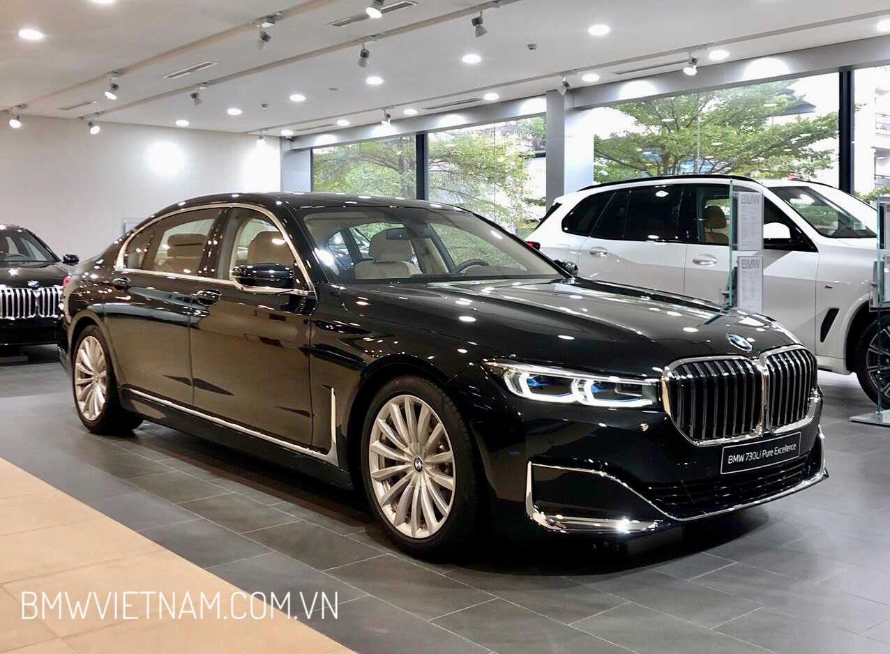 BMW 730Li Pure Excellence 2021